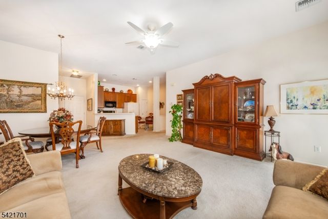 703 Four Seasons Dr 703, Wayne Twp., NJ 07470