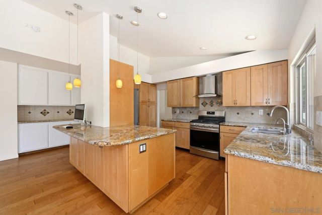 16490 Bridlewood, Poway, CA 92064