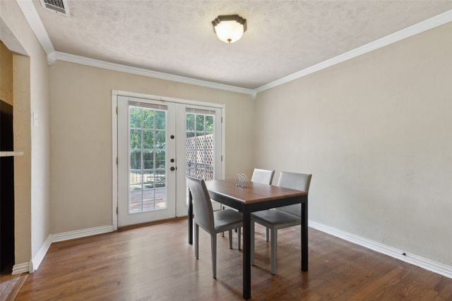 3884 Van Ness Lane, Dallas, TX 75220