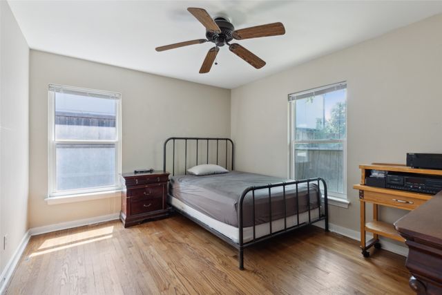 3884 Van Ness Lane, Dallas, TX 75220