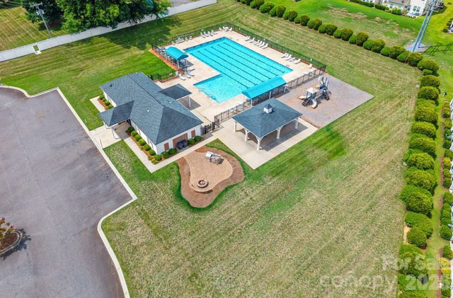 106 Brookshire Lane C, Statesville, NC 28677