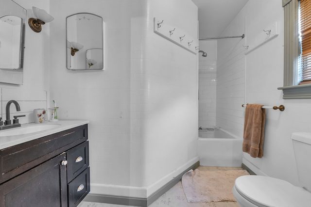 27 Chase St, Orange, MA 01364