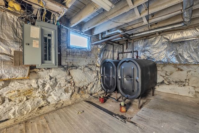 27 Chase St, Orange, MA 01364