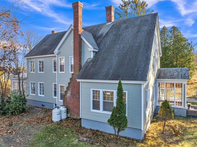 27 Chase St, Orange, MA 01364
