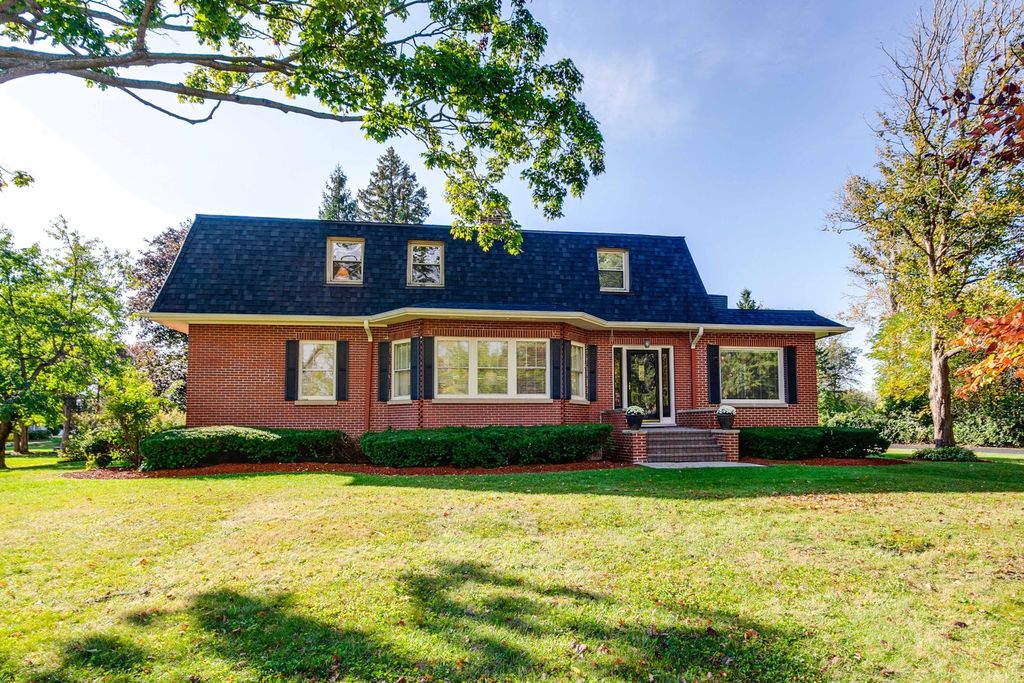 16231 W Port Clinton Road, Lincolnshire, IL 60069