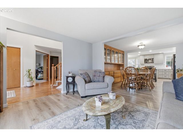 2009 FLAG STONE Ct, Keizer, OR 97303