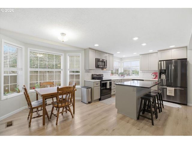 2009 FLAG STONE Ct, Keizer, OR 97303