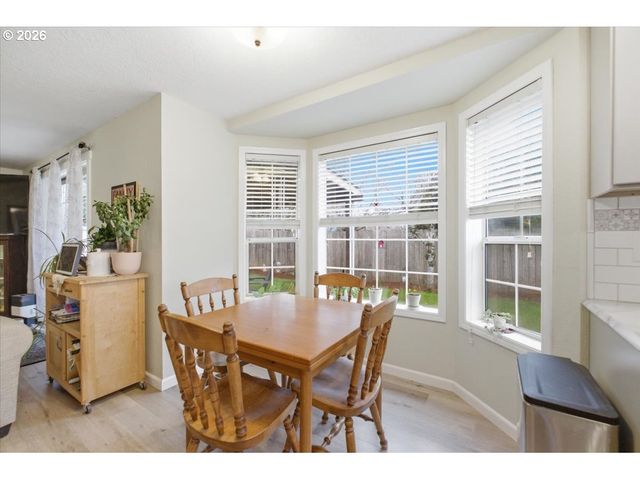 2009 FLAG STONE Ct, Keizer, OR 97303