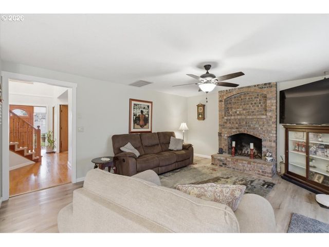 2009 FLAG STONE Ct, Keizer, OR 97303