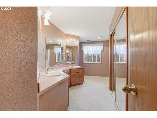 2009 FLAG STONE Ct, Keizer, OR 97303