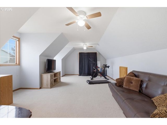 2009 FLAG STONE Ct, Keizer, OR 97303