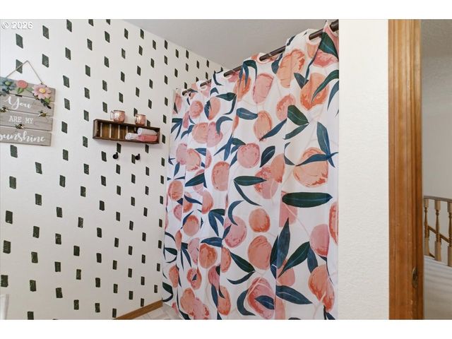 2009 FLAG STONE Ct, Keizer, OR 97303