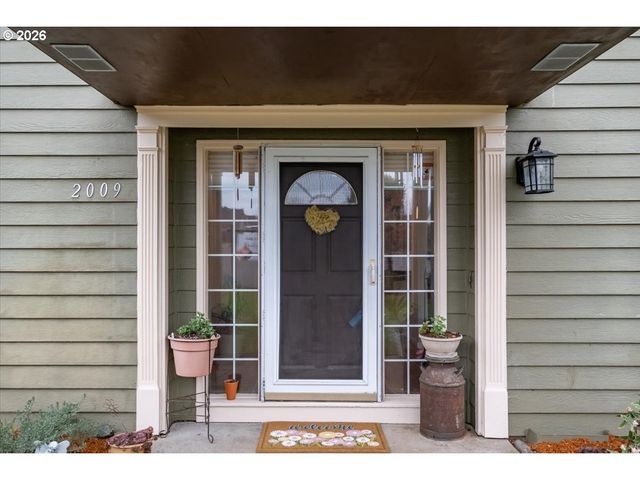 2009 FLAG STONE Ct, Keizer, OR 97303