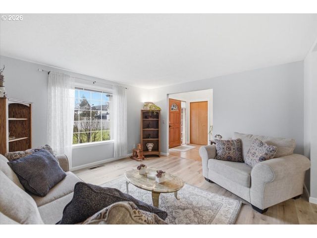 2009 FLAG STONE Ct, Keizer, OR 97303