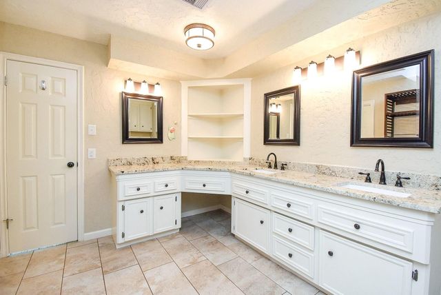 2814 Foxfire Circle, Missouri City, TX 77459