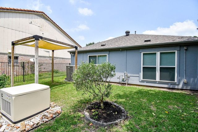 2814 Foxfire Circle, Missouri City, TX 77459