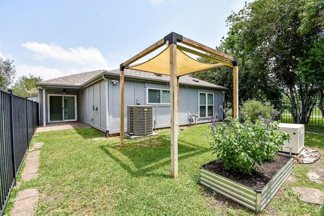 2814 Foxfire Circle, Missouri City, TX 77459