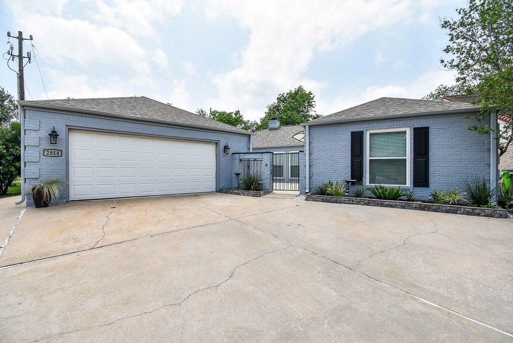 2814 Foxfire Circle, Missouri City, TX 77459