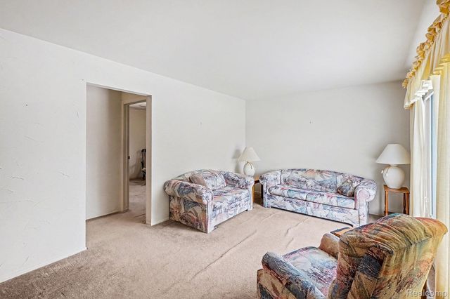 672 Linda Vista Drive, Pontiac, MI 48342