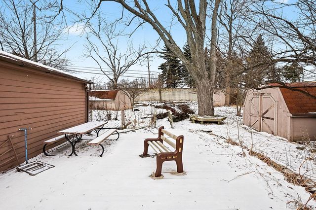 672 Linda Vista Drive, Pontiac, MI 48342