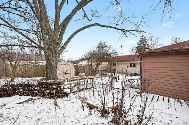 672 Linda Vista Drive, Pontiac, MI 48342