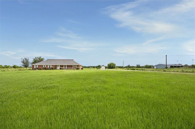 1240 Schumann Road, Bellville, TX 77418