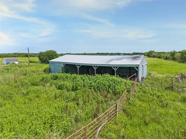 1240 Schumann Road, Bellville, TX 77418