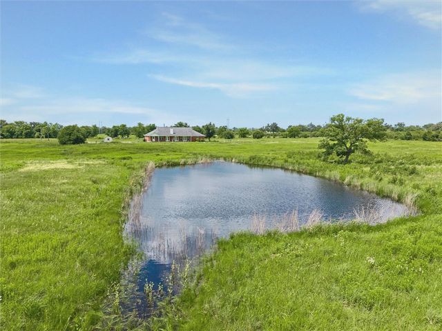 1240 Schumann Road, Bellville, TX 77418