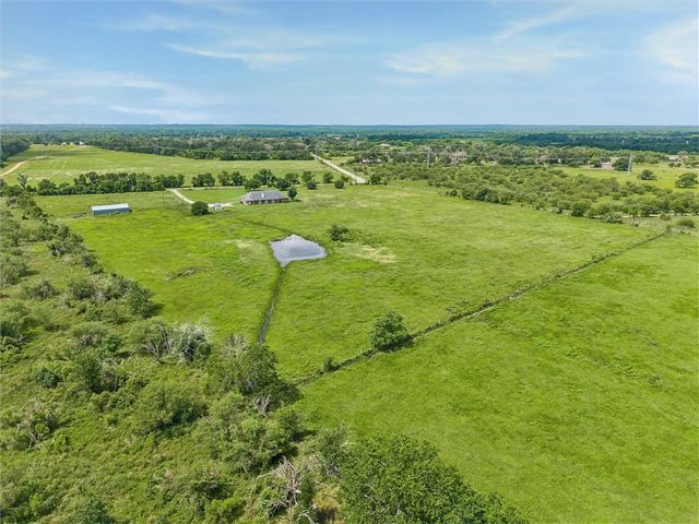1240 Schumann Road, Bellville, TX 77418