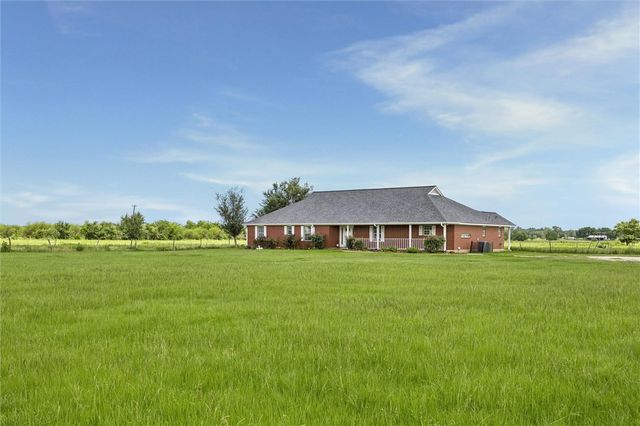 1240 Schumann Road, Bellville, TX 77418