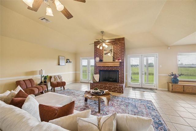 1240 Schumann Road, Bellville, TX 77418