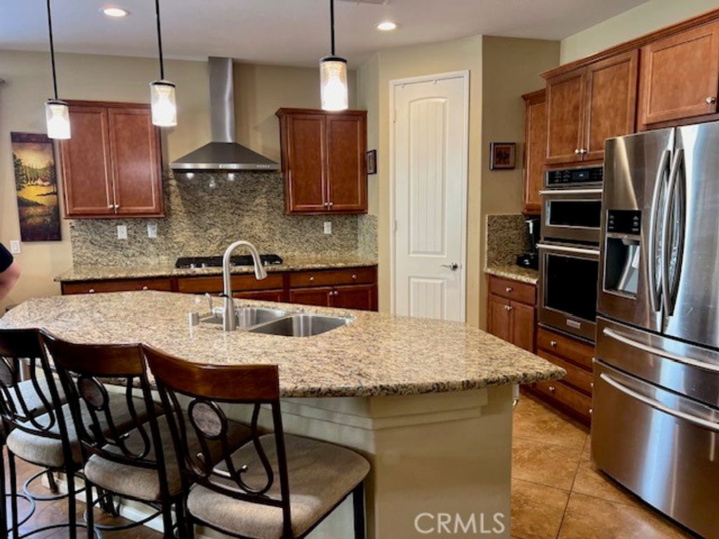 18920 Lasso Street, Apple Valley, CA 92308