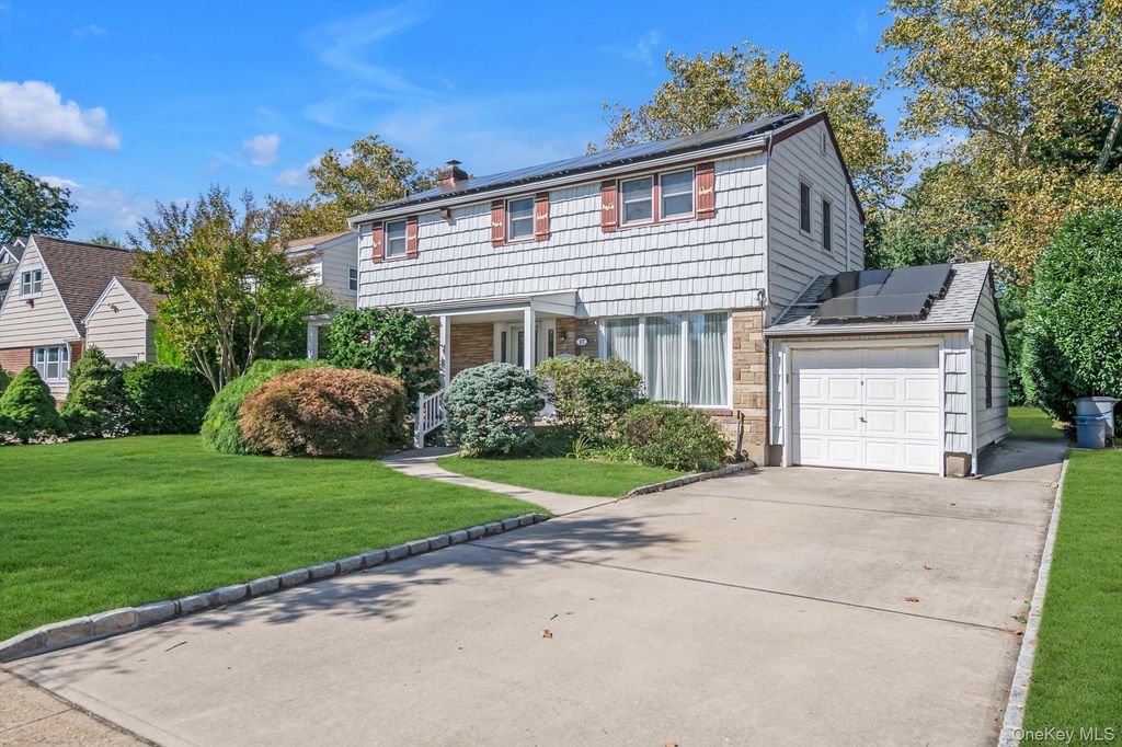 17 Joseph Street, New Hyde Park, NY 11040 — photo 2