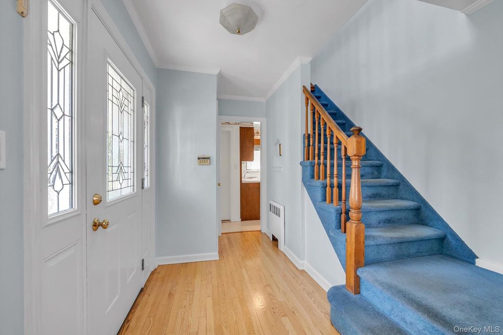 17 Joseph Street, New Hyde Park, NY 11040 — photo 3