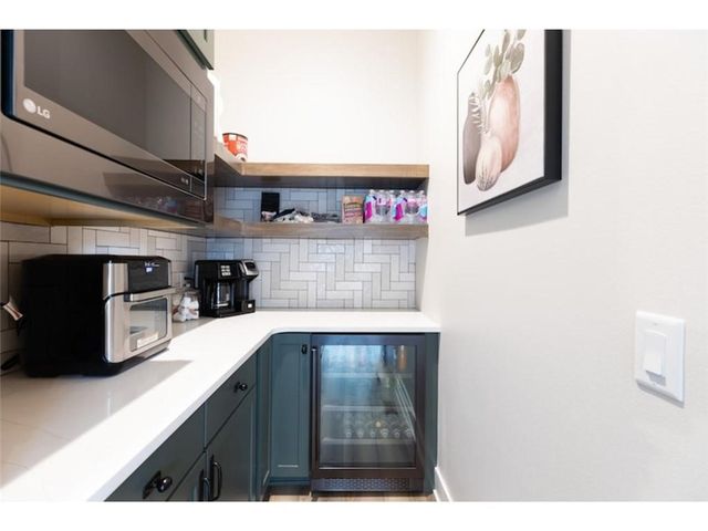 6129 NE Sherman Drive, Ankeny, IA 50021