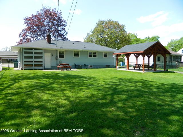 4123 Devonshire Avenue, Lansing, MI 48910
