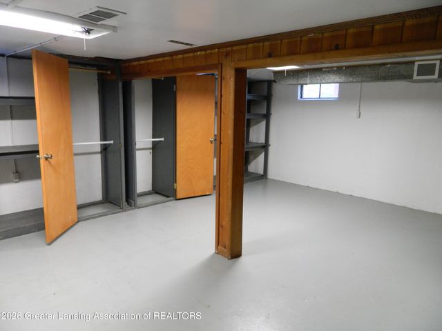4123 Devonshire Avenue, Lansing, MI 48910