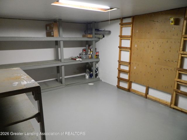 4123 Devonshire Avenue, Lansing, MI 48910