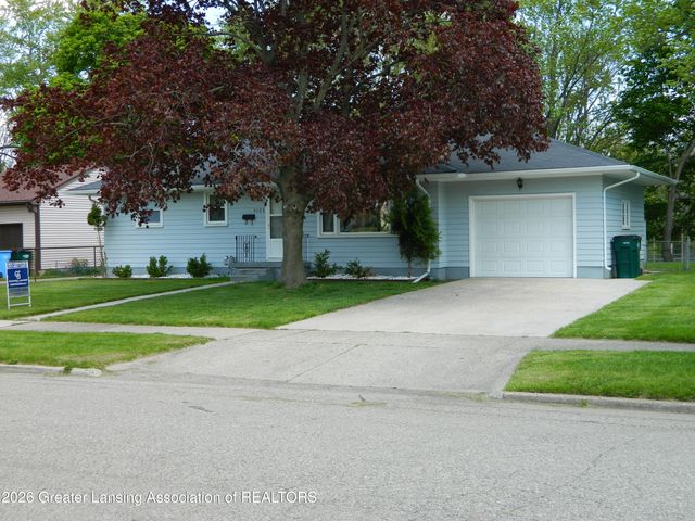 4123 Devonshire Avenue, Lansing, MI 48910