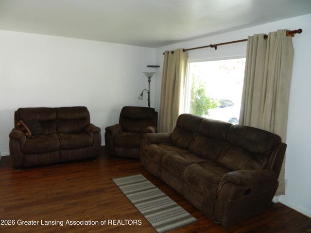 4123 Devonshire Avenue, Lansing, MI 48910
