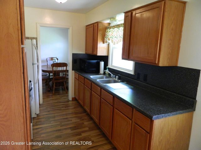 4123 Devonshire Avenue, Lansing, MI 48910