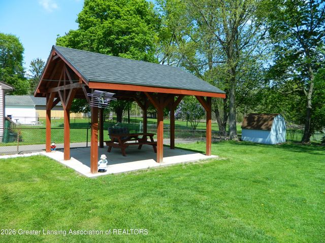 4123 Devonshire Avenue, Lansing, MI 48910
