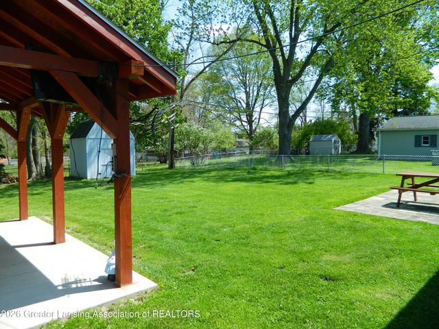 4123 Devonshire Avenue, Lansing, MI 48910