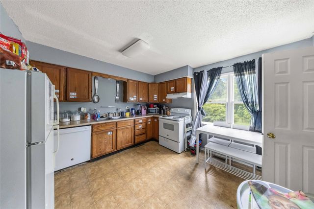 801 & 807 E Mckinley Avenue, Des Moines, IA 50315