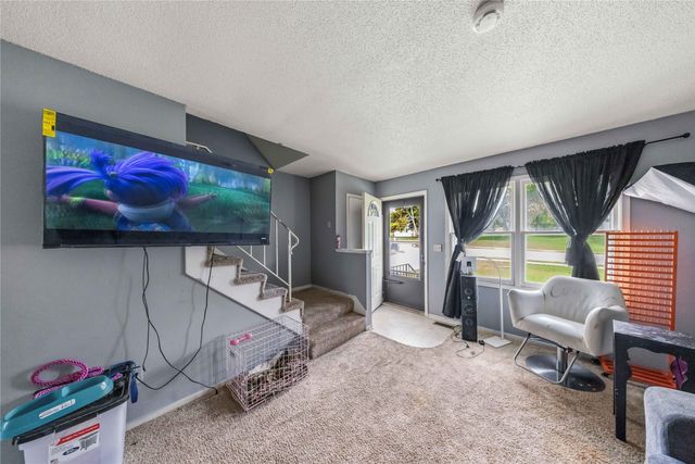 801 & 807 E Mckinley Avenue, Des Moines, IA 50315