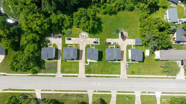801 & 807 E Mckinley Avenue, Des Moines, IA 50315