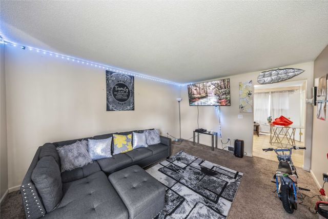 801 & 807 E Mckinley Avenue, Des Moines, IA 50315