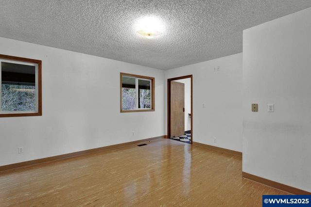 9790 NE Benton St, Newport, OR 97365