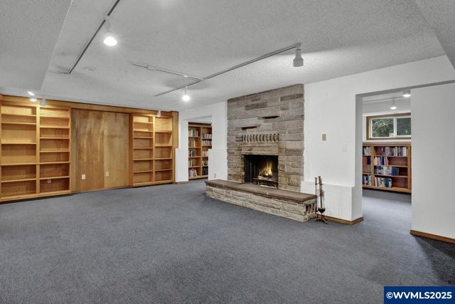 9790 NE Benton St, Newport, OR 97365