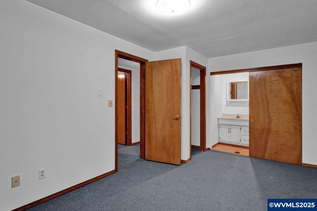 9790 NE Benton St, Newport, OR 97365